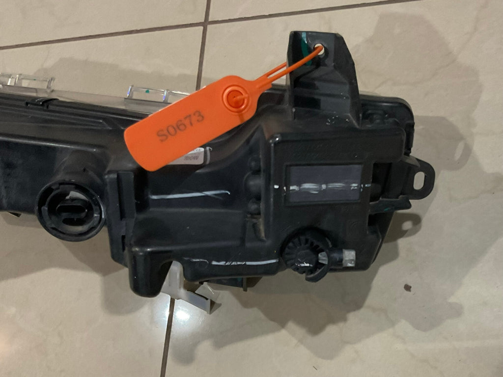Fog light Damaged Lower RH light Damaged 17-2022 Tesla Model 3 Y 6002TA0404 OEM
