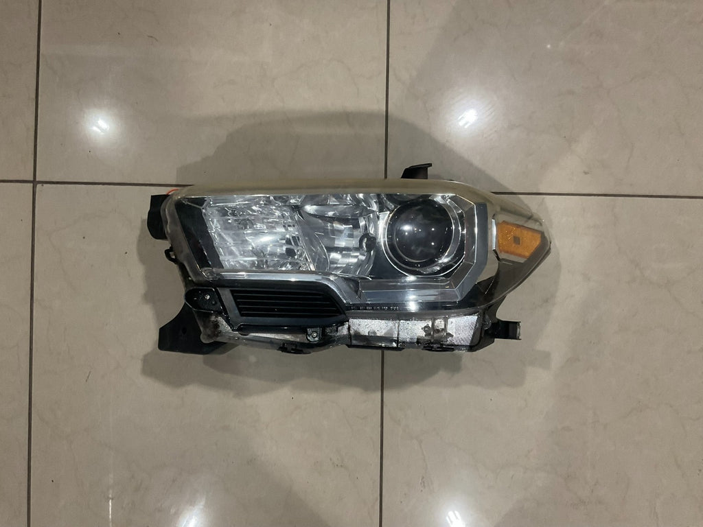 Headlight Left Driver LH 2016-2022 Toyota Tacoma CAPA