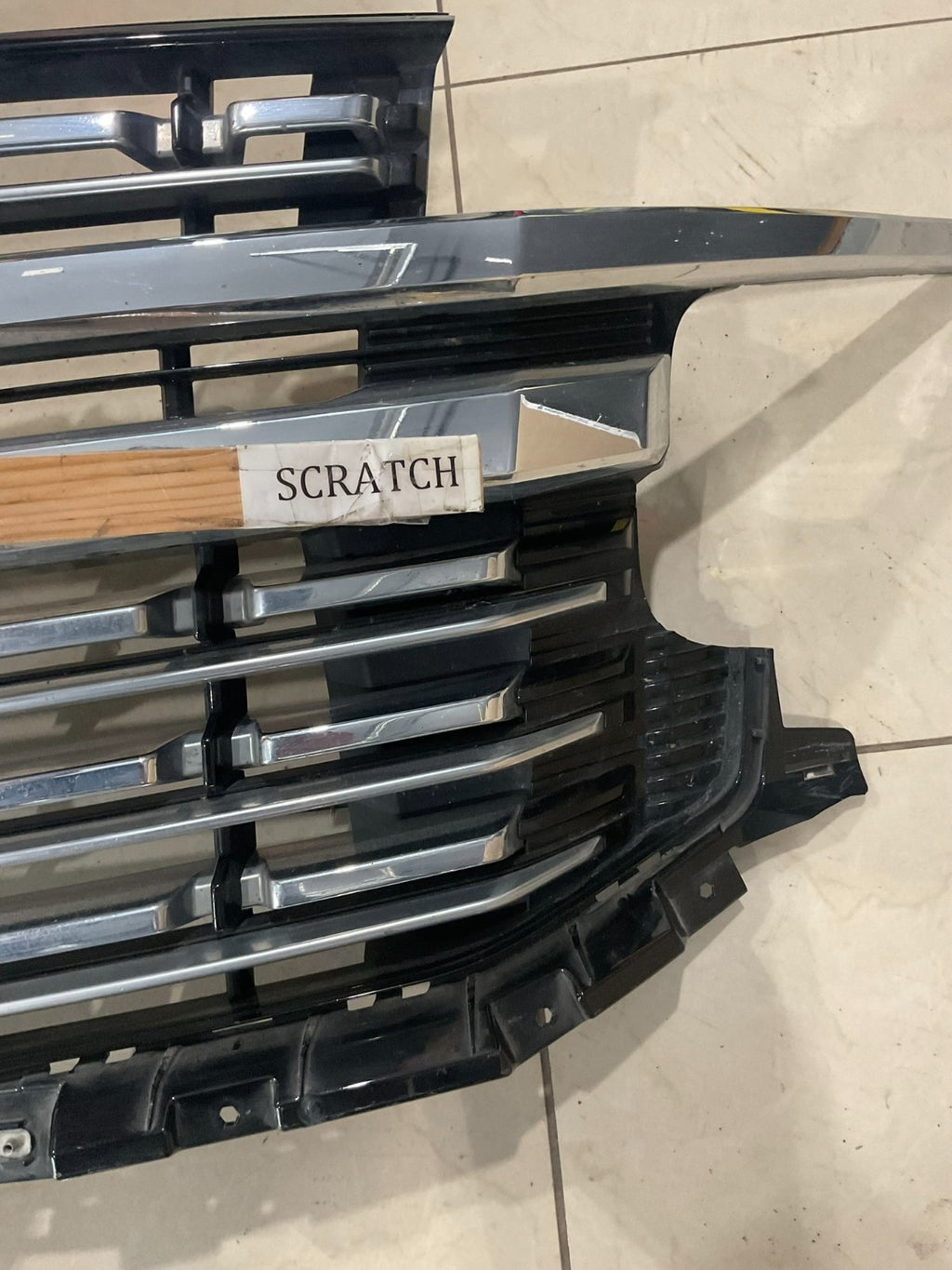 Grille Grill Black/Silver 2021-2022-2023-2024 Chevrolet Tahoe 32020088 OEM