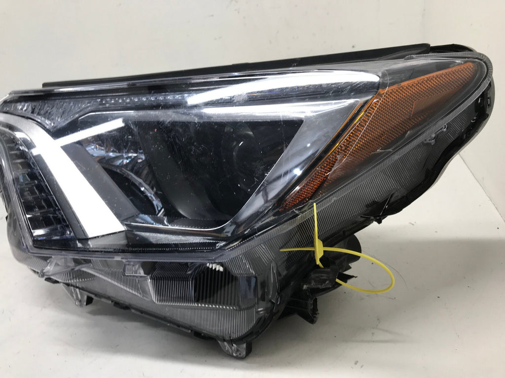 Halogen Projector Headlight Damaged Driver LH Toyota RAV4 16-2018 811500R180 OEM