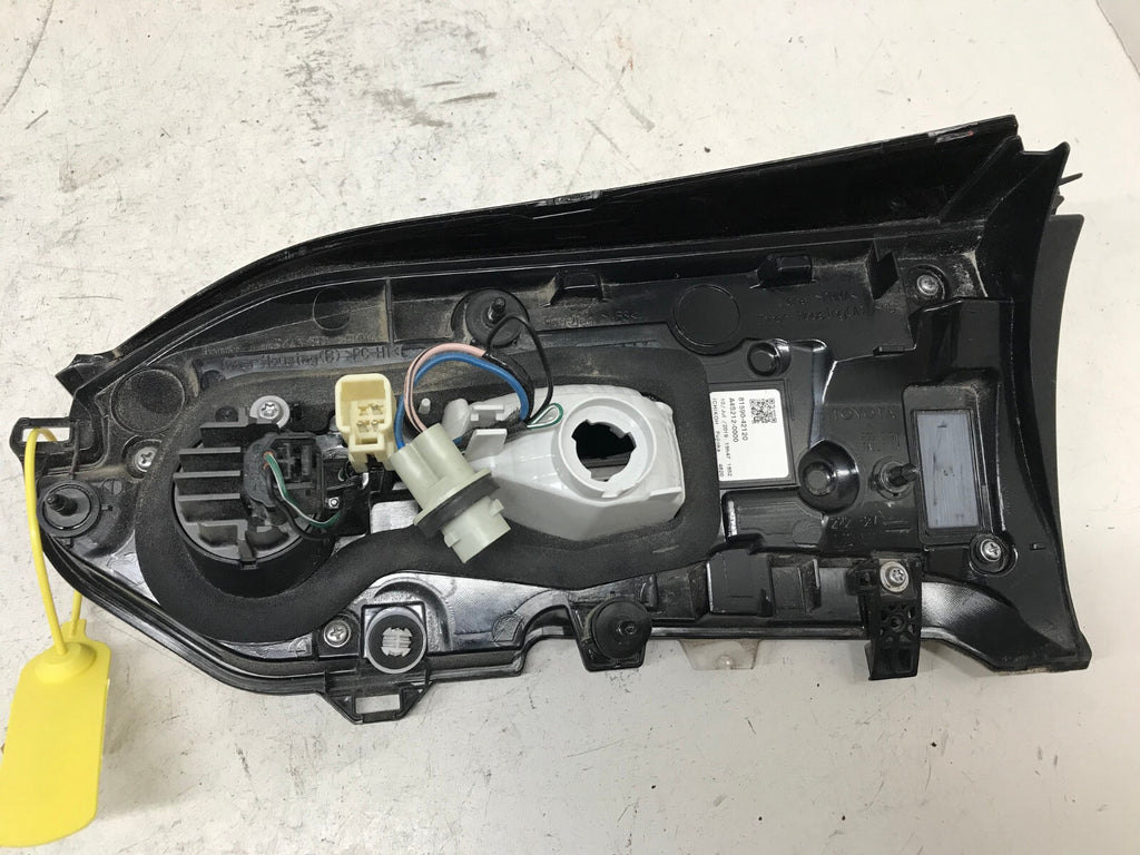 Tail light Damaged LH Driver 2019 2020 2021 Toyota RAV4 81590-42120 OEM