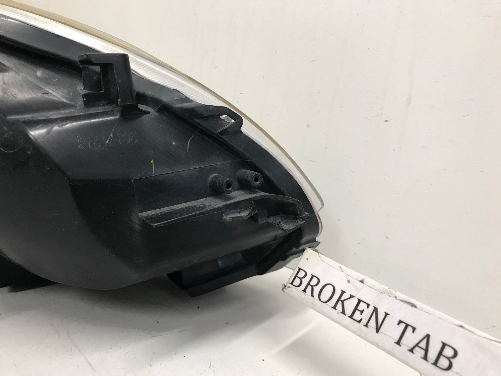 Headlight Damaged Driver LH Left 2012 2013 2014 2015 Toyota Prius CAPA