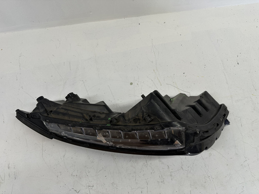 Headlight Damaged Right Passenger RH 2022-2024 Hyundai Tucson 92208-N9 OEM