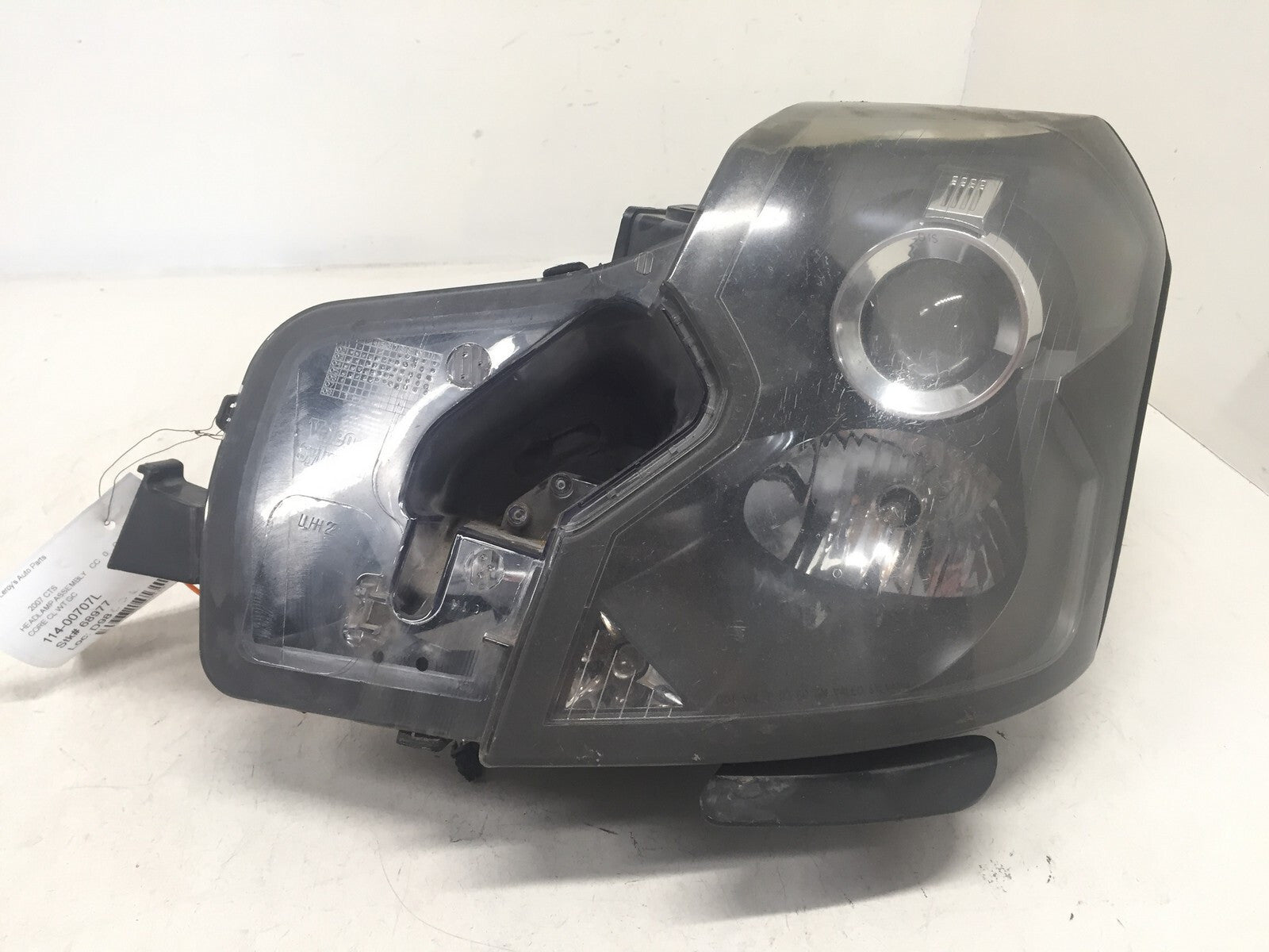 Headlight Damaged Halogen Left Driver Side Cadillac CTS 2003-2007 15145293 OEM