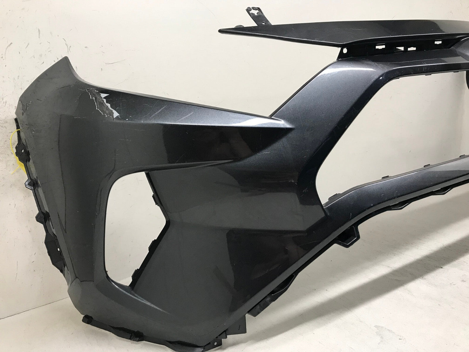 Front Bumper Cover Toyota RAV4 LE/XLE/XLE Premium/Hybrid LE Gray 2019-2020 OEM2