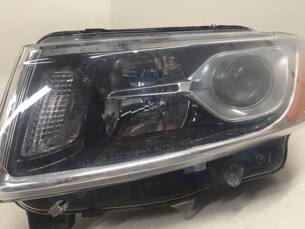 Headlight Damaged Halogen Driver LH Jeep Grand Cherokee 2014-2016 68110997AD OEM