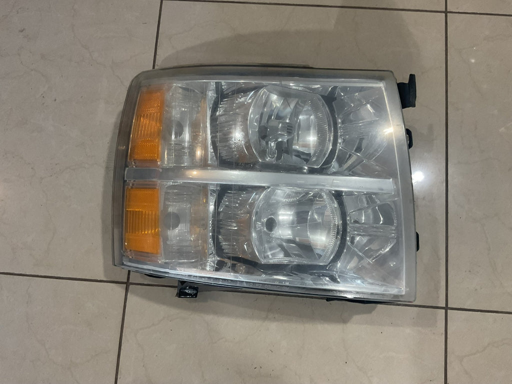 Headlight Right Passenger RH 2007-2014 Chevy Silverado 1500 2500HD 3500HD CAPA