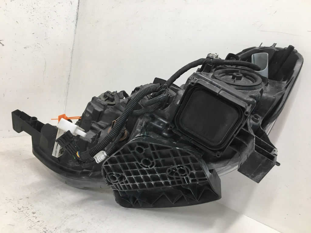 Headlight Damaged RH Passenger Nissan Sentra 2016 2017 2018 26010-3YU0A OEM