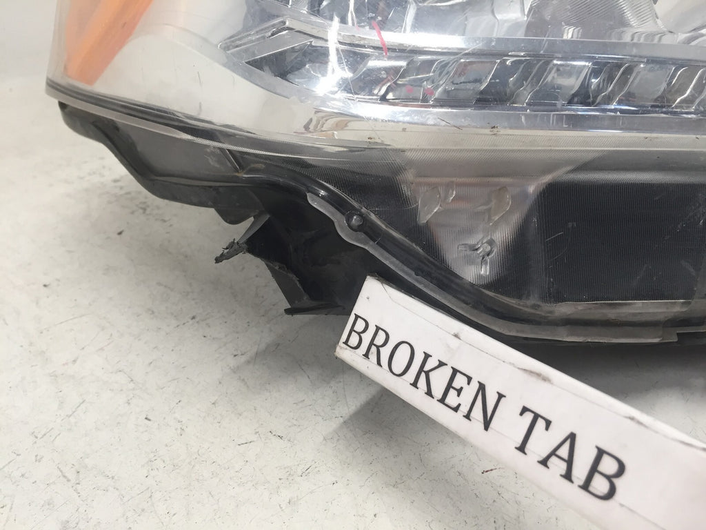 Head light Damaged Lamp Right Passenger RH Toyota Tundra 2014-2020 OEM