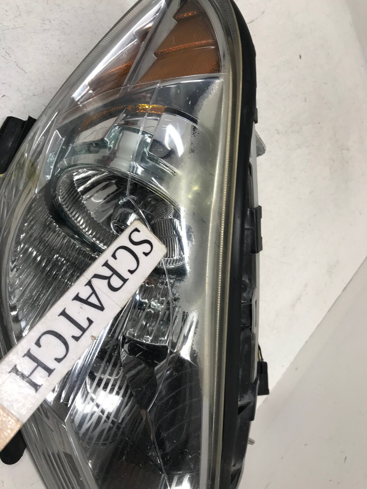 Headlight Damaged Right RH Passenger Chevy Malibu 2008-2012 16580006-B OEM