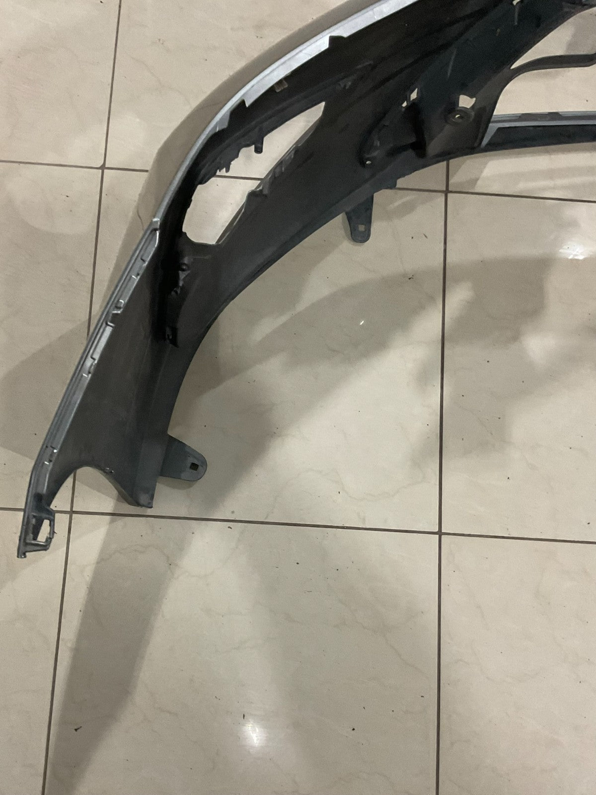 Front Bumper Cover Silver 2016-2018 Lexus ES350/ES300h Base 52119+06d20 OEM