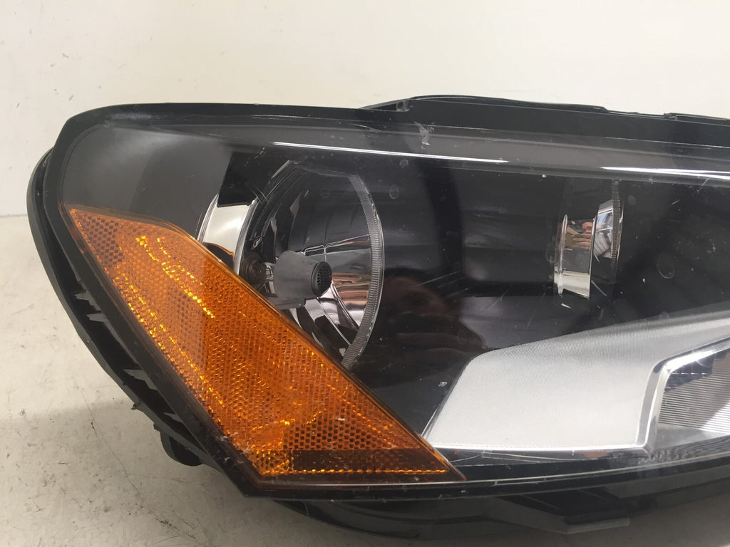 Headlight Damaged Lamp Passenger RH USA type Volkswagen Passat B7 2011-2015 CAPA