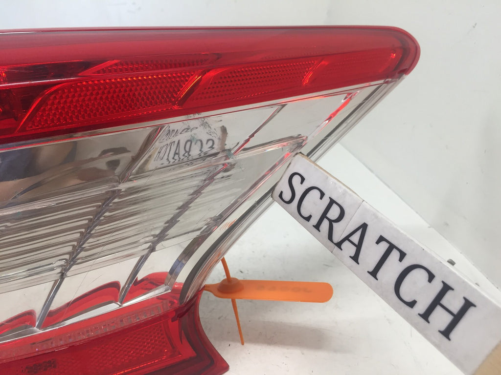 Tail light Damaged Passenger Side RH 2013 2014 2015 183446-02 OEM