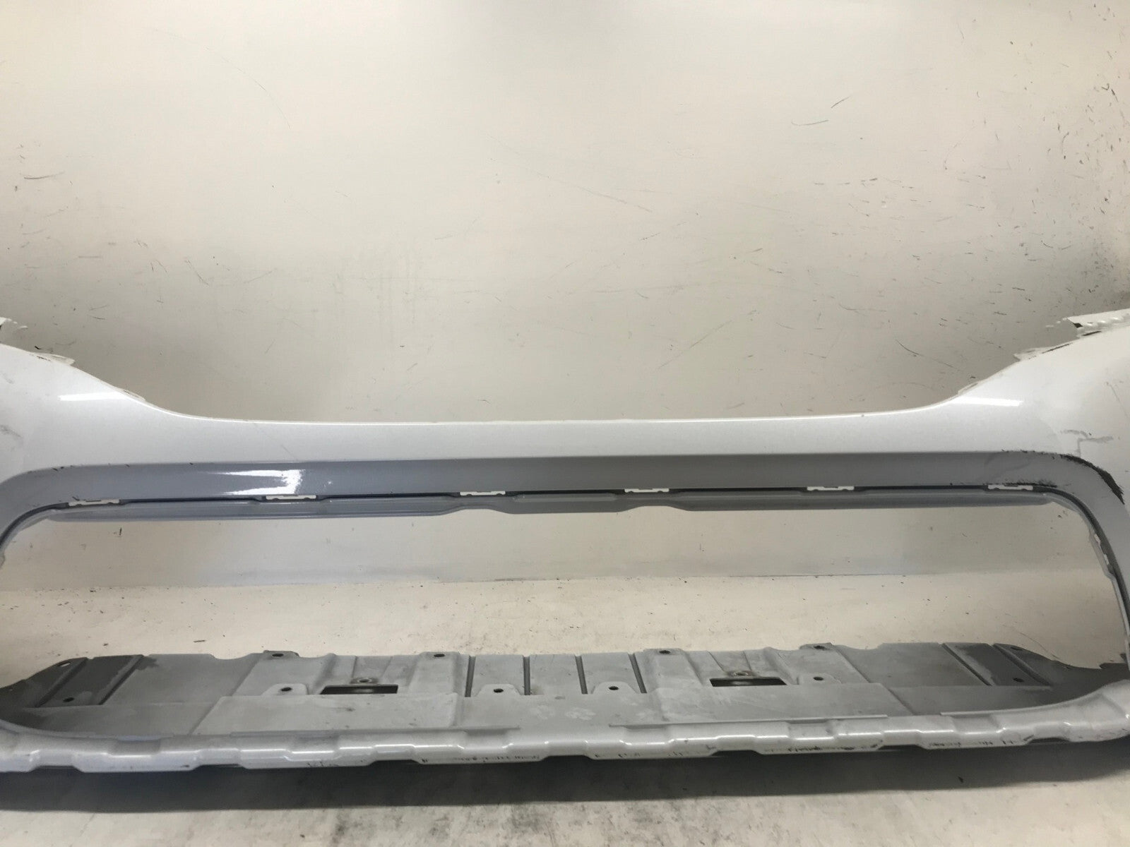 Front Bumper Cover White 2022 Honda Civic Sedn LX/Sp/EX/Tour 71101-T20-A000 OEM