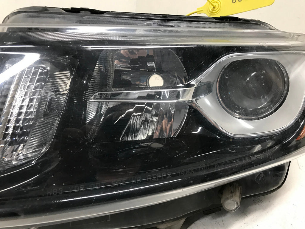 HID Headlight Damaged Driver LH Jeep Grand Cherokee 2014 15 2016 68236109AC OEM