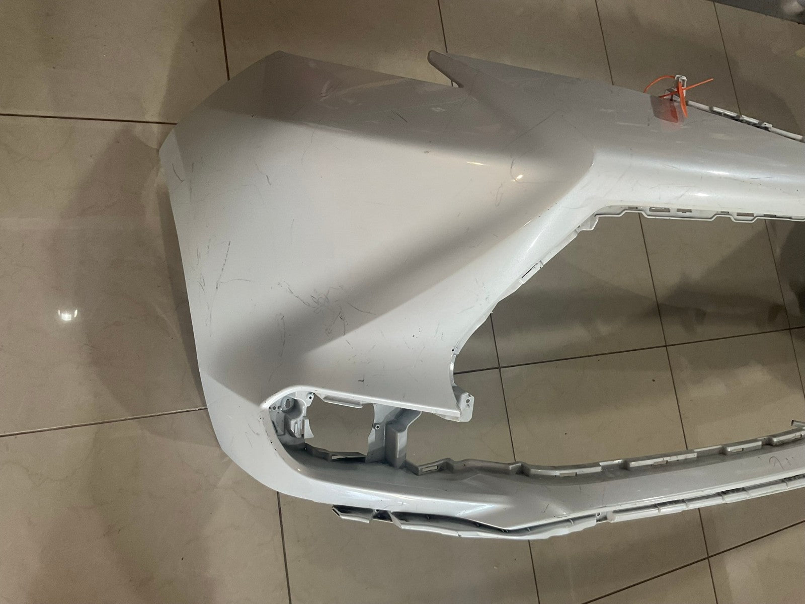 Front Bumper LOCAL White Toyota Sienna Silver 2020 2021 2022 52119+08100 OEM