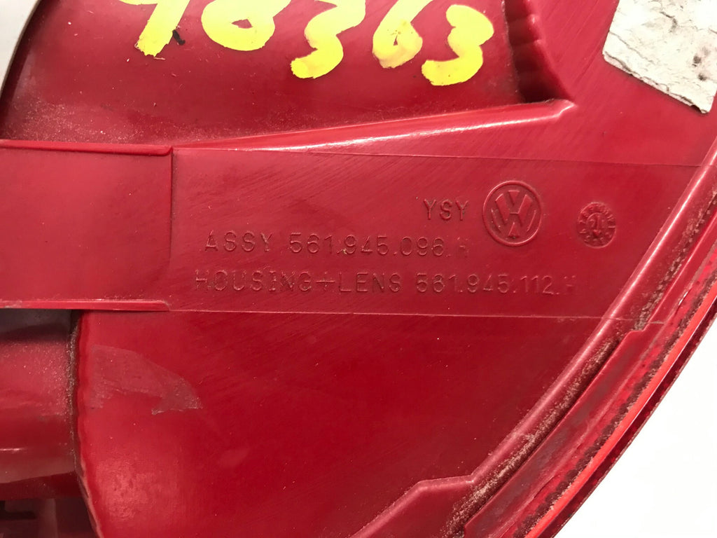 Tail light Damaged Passenger RH 2012-2015 Volkswagen Passat 561945096H OEM