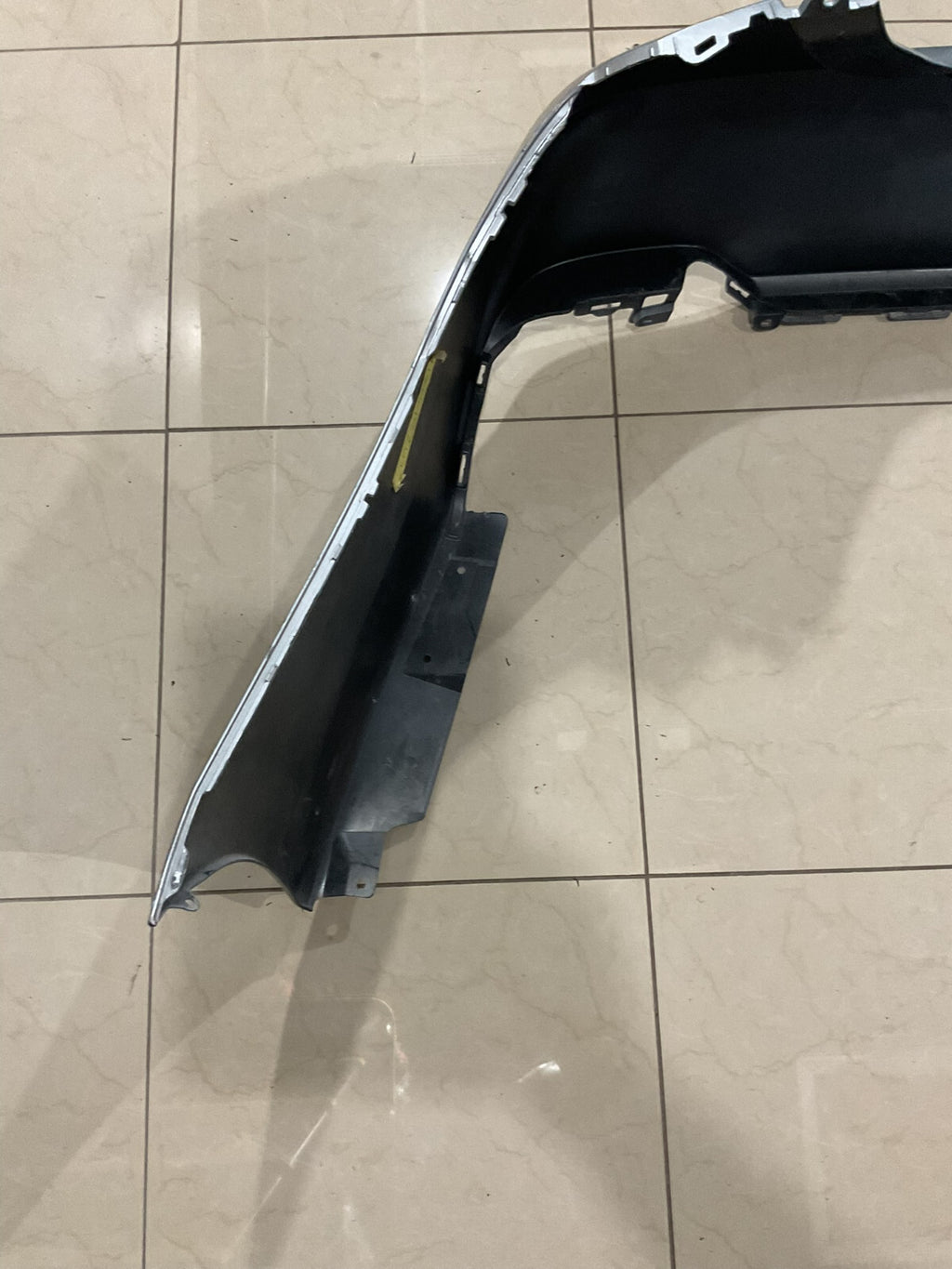 Rear Bumper Cover Silver Toyota Avalon XLE/XSE/Touring 2019-2021 52159-07040 OEM