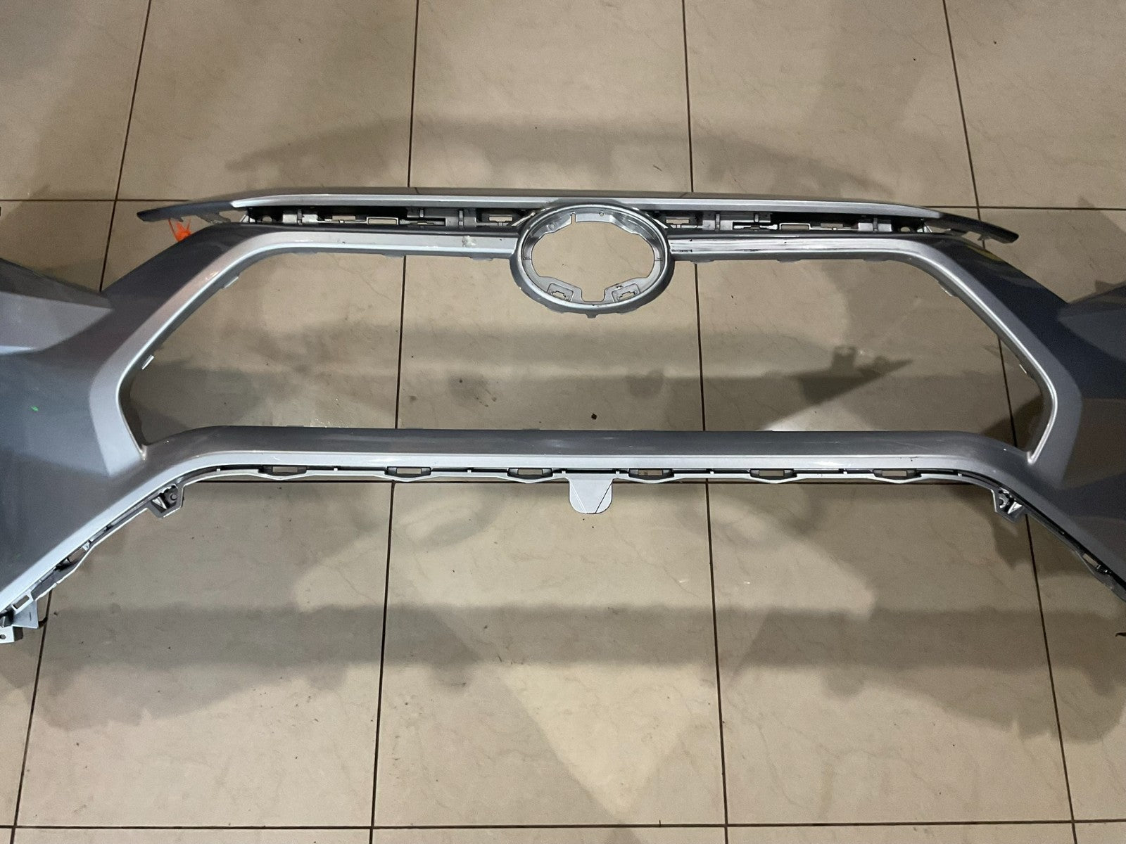 Front Bumper Cover Silver Toyota RAV4 2019-2021 52119+0r200 OEM