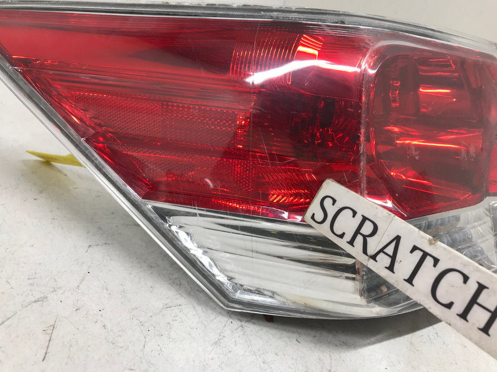 Tail light Damaged LH Driver Honda Accord 2008-2012 4-door Sedan 33550TA0A01 OEM