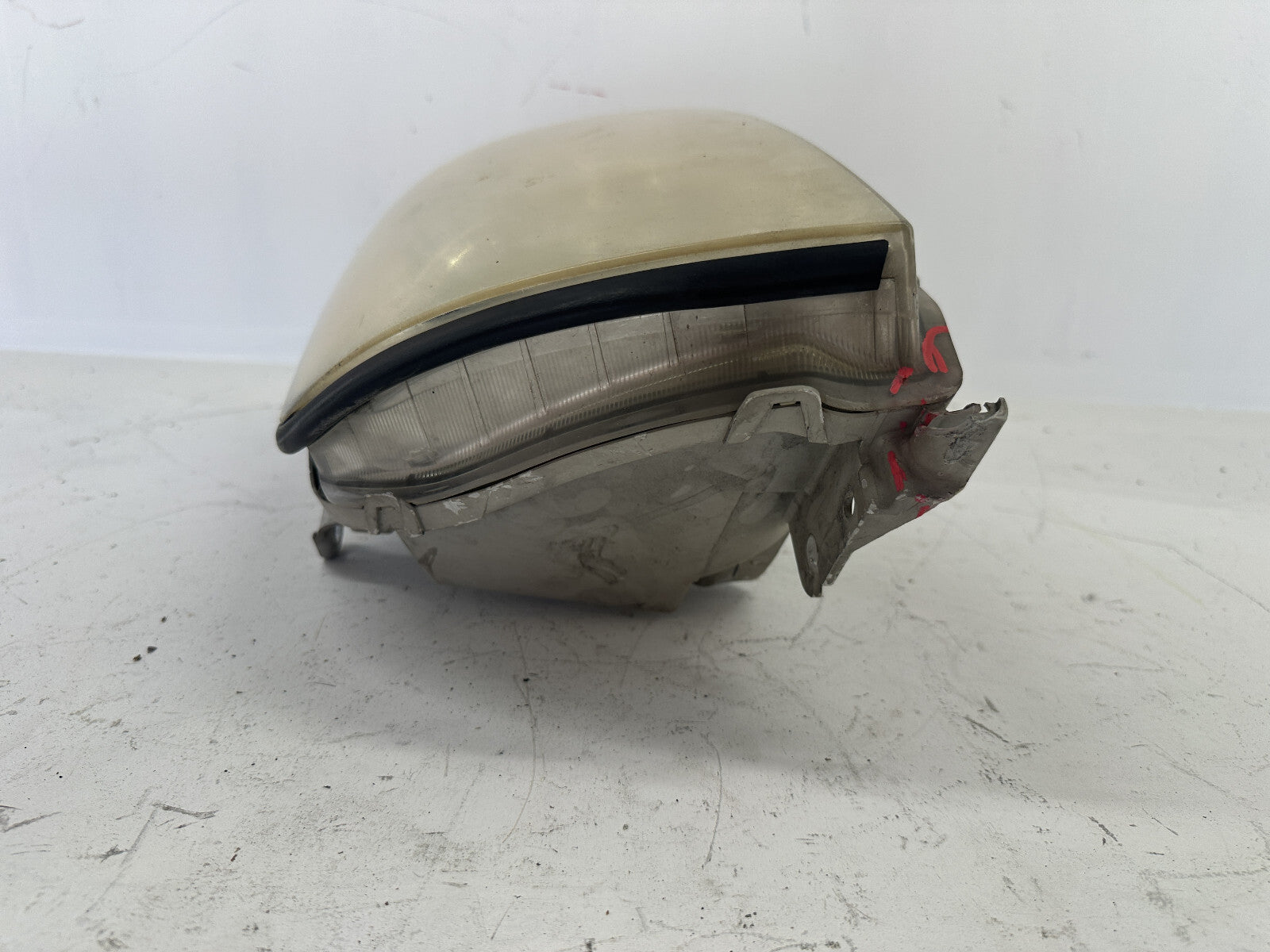 Headlight Damaged Left Driver LH 2004 2005 Toyota 4Runner TO2502146 OEM