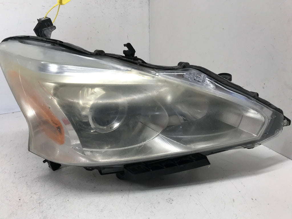 Headlight Damaged RH Right Nissan Altima Sedan 2013 2014 2015 26010-3TA0A OEM