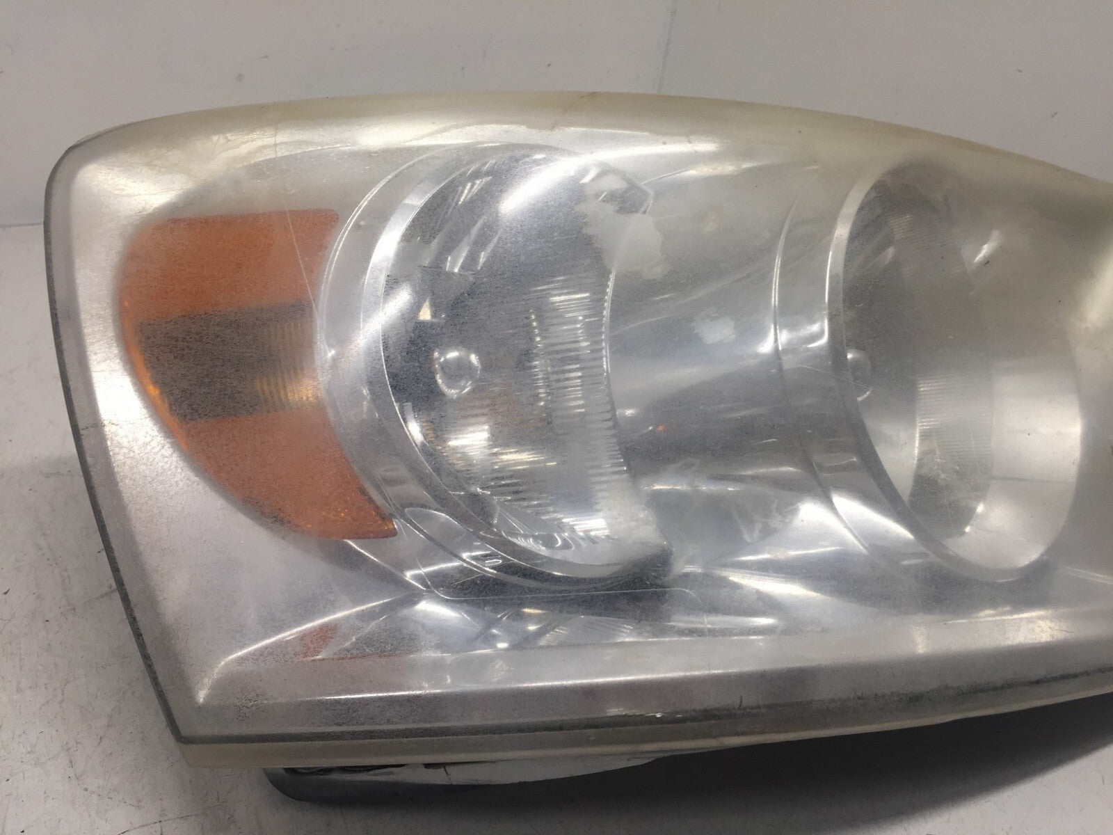 Head light Damaged RH Right Dodge RAM 2500 / 3500 / 1500 2006-2008 50693B OEM