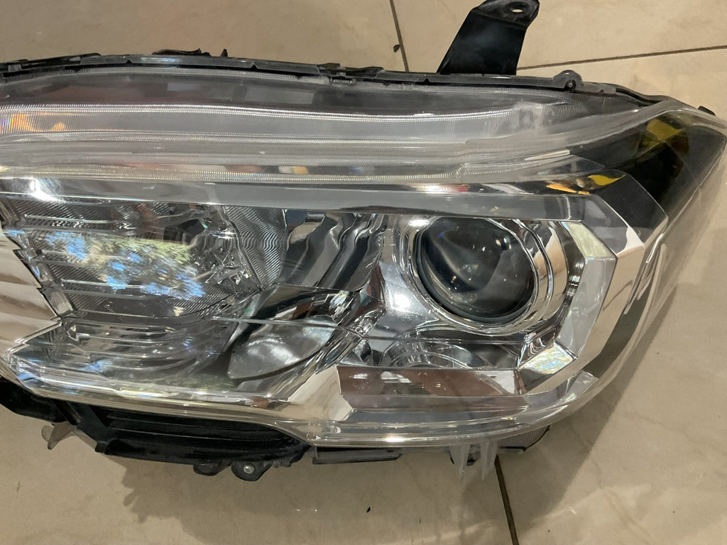 Headlight Left LH Driver 2016-2022 Toyota Tacoma CAPA