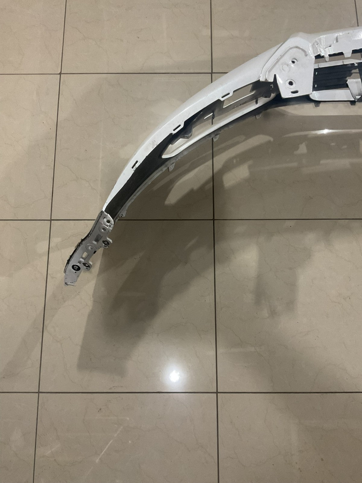 Front Bumper Cover White 2013-2016 Ford Escape cj54+17757+bgw OEM