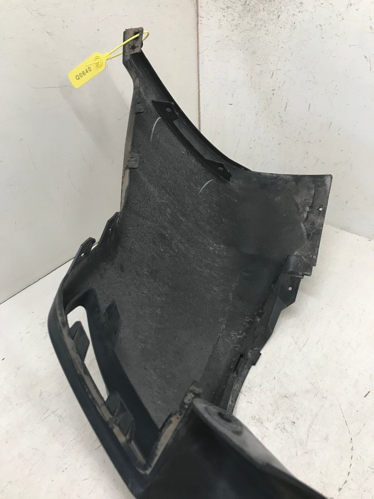 Rear Bumper Cover Black 2019 2020 2021 2022 Jeep Cherokee 68287434AC OEM