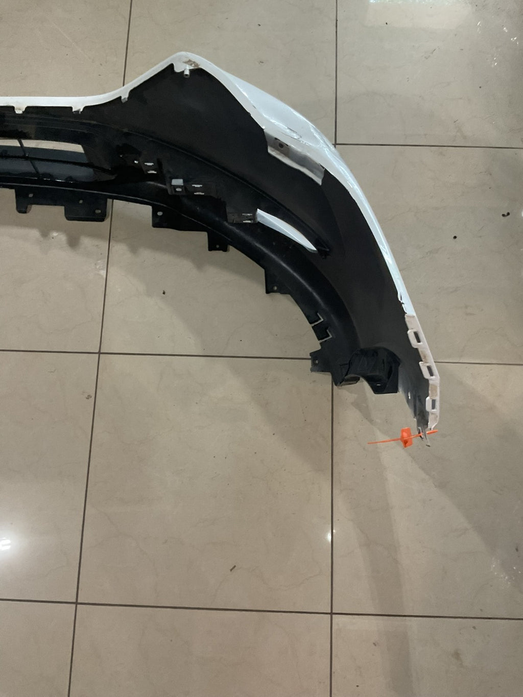 Front Bumper Cover White Mazda CX 5 Sport Touring Select 17 2018 kb8a+50031 OEM