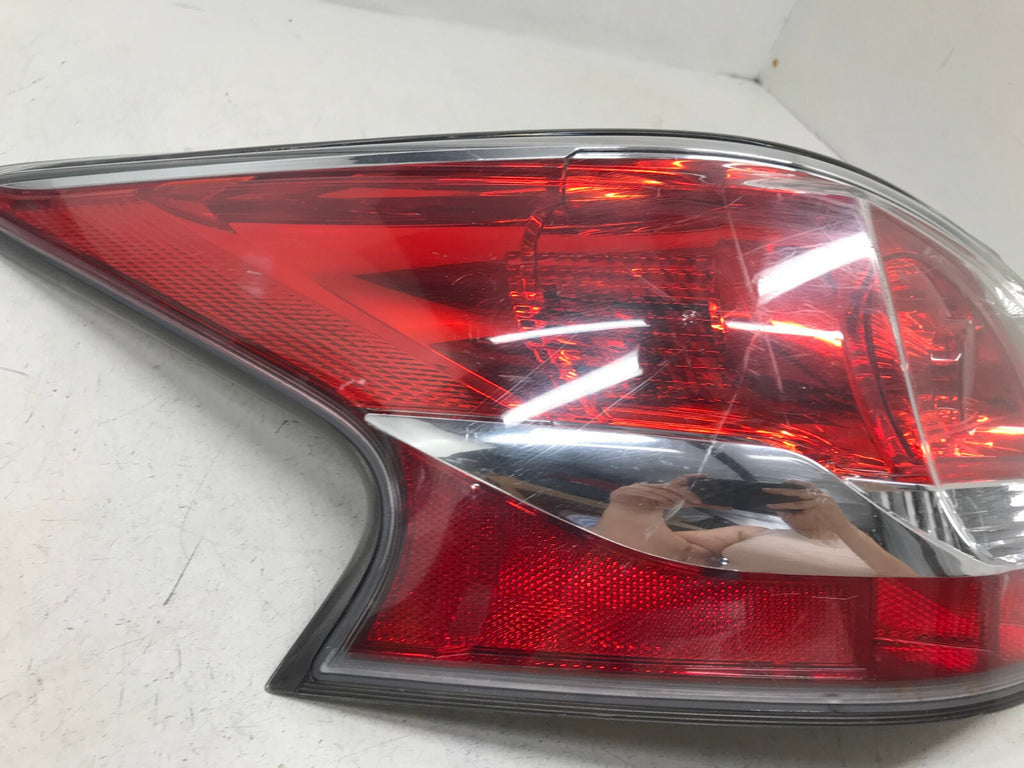 Tail light Damaged LH Driver 14-2015 Nissan Altima Standard Type 265559HM0A OEM