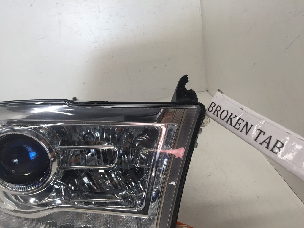 Halogen Projector Lamp Headlight Right Side RH Dodge RAM 16-18 68274982AA OEM