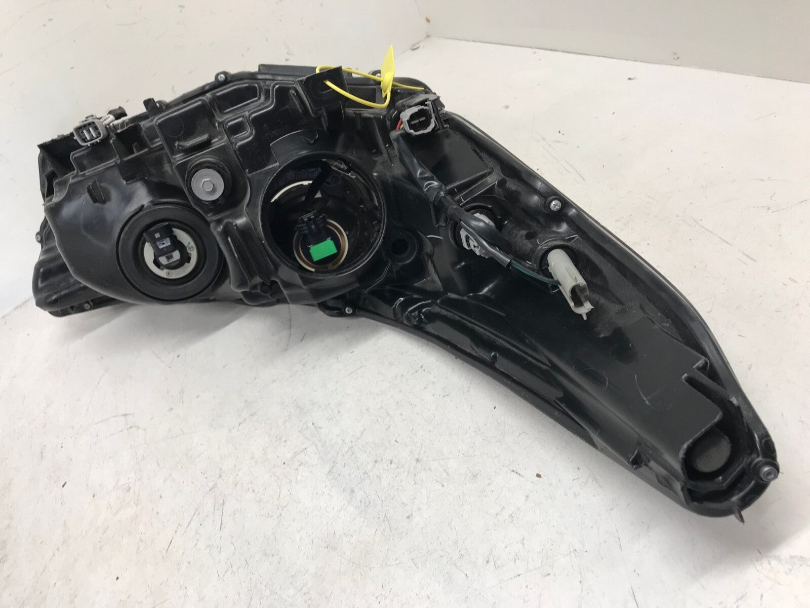 Headlight Damaged Driver LH 2017-2019 Toyota Highlander LE XLE 81150-0E390 OEM