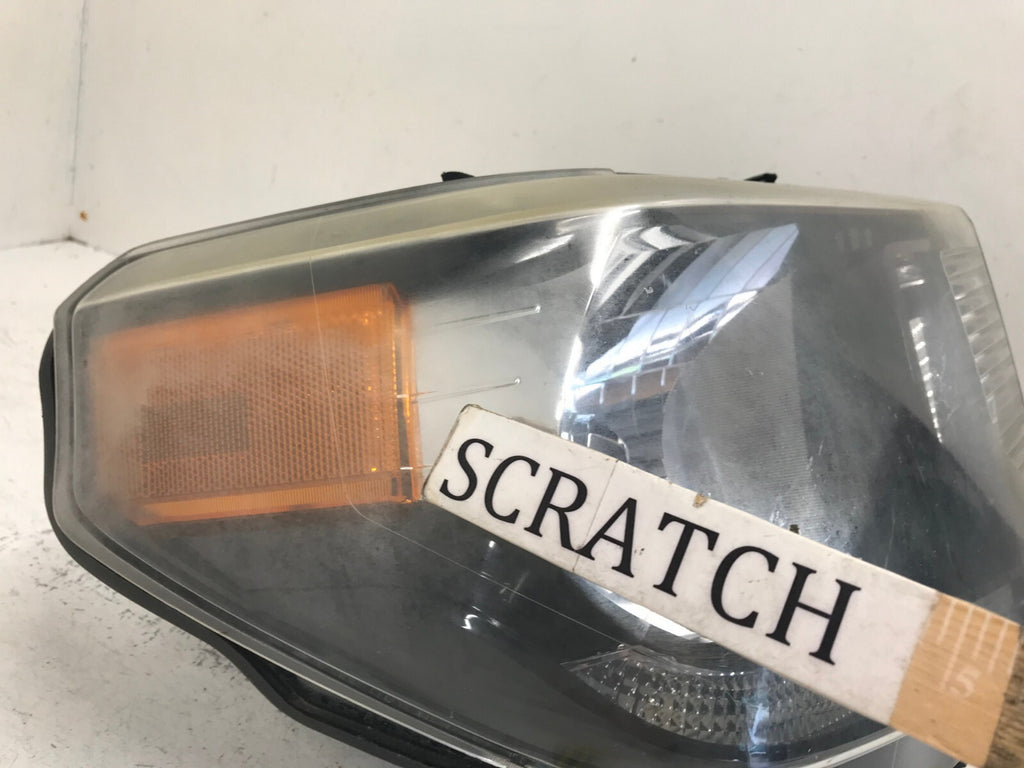 Headlight Damaged Right passenger RH Toyota Tundra 2014-2020 811100C081 OEM