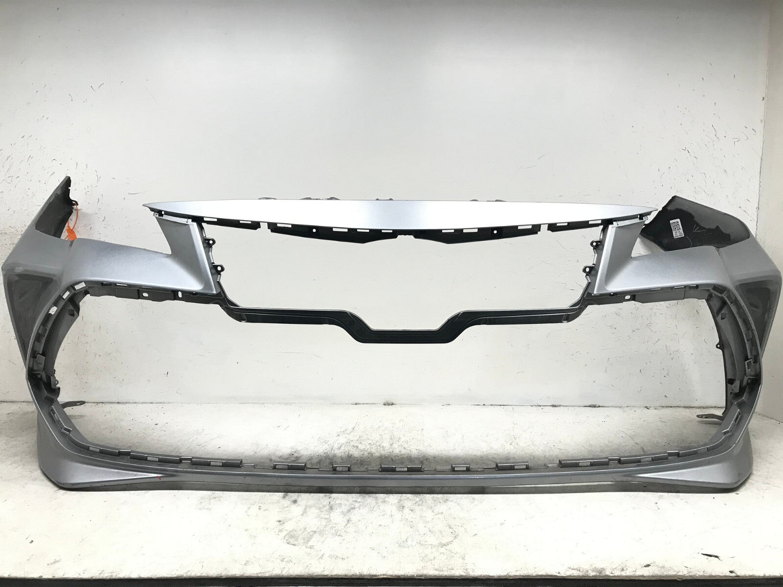 Front Bumper Cover 1J9 2019-2022 Toyota Avalon Hybrid/XLE/XSE 52119-07090 OEM