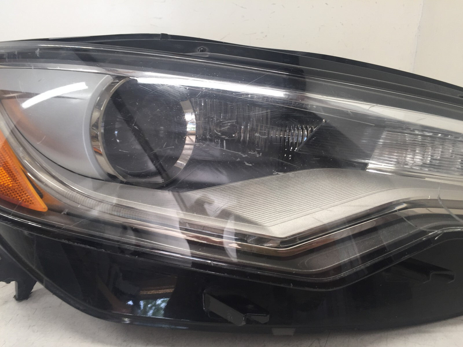 Xenon Hid Led Headlight Right Passenger Side Audi A6 12-15 Damaged OEM