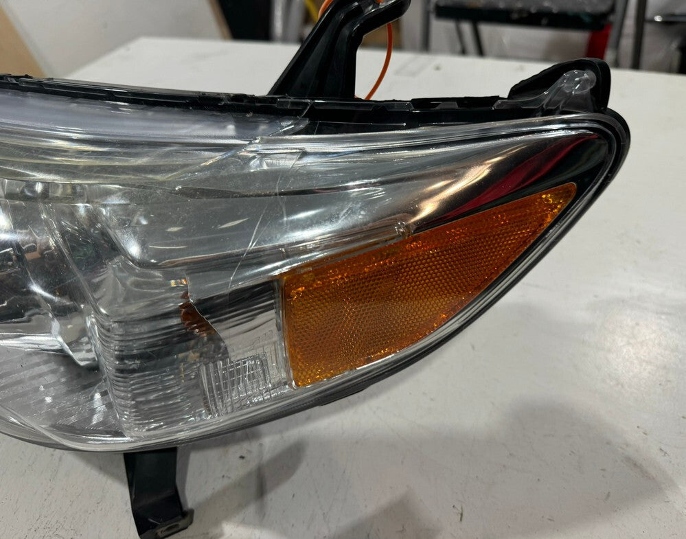 Headlight Damaged 2005-2011 Toyota Sienna Left LH Driver 7357230400 OEM