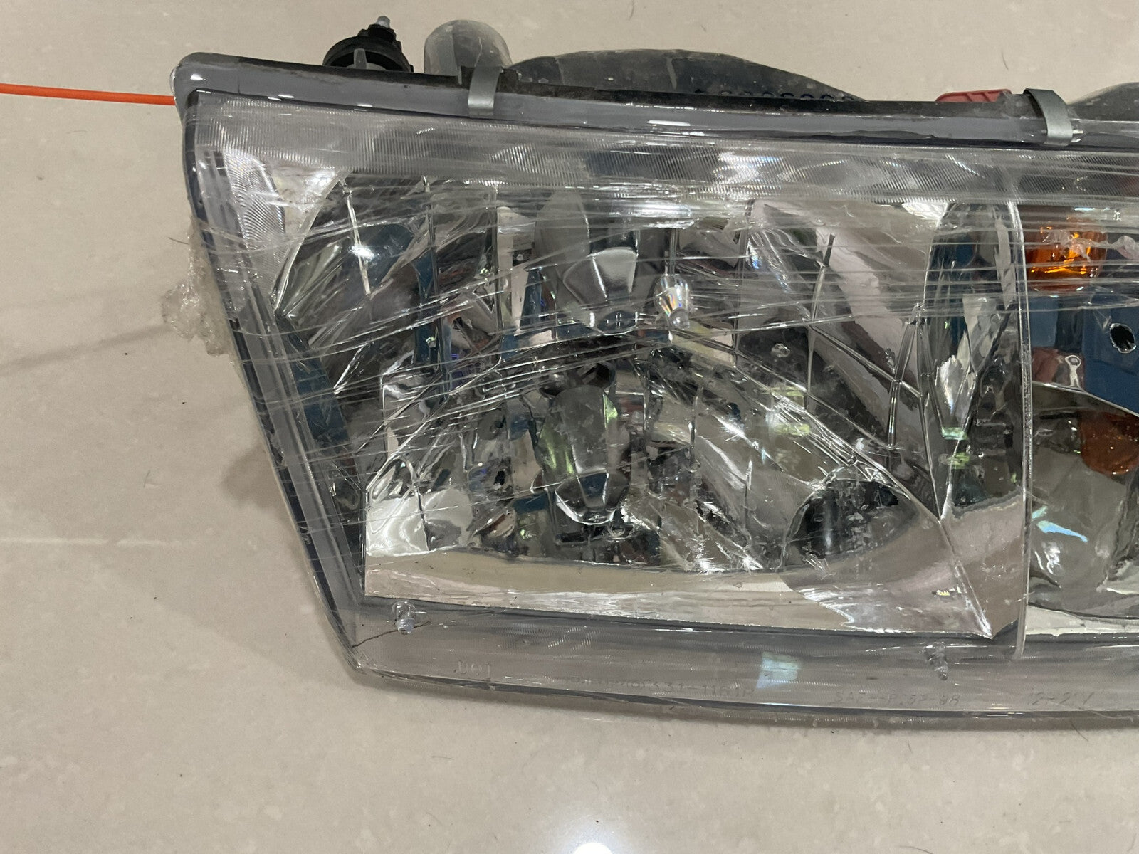 Headlight Right Passenger RH 03-11 Ford Crown Victoria SAE+HRI5P-98 OEM