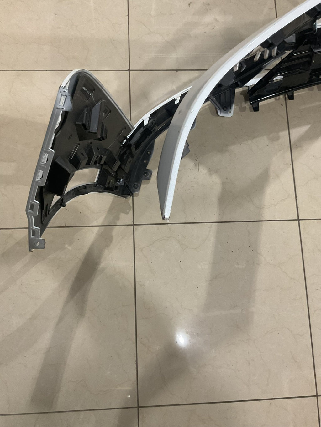 Front Bumper Cover White 2025 Cadillac Escalade 84966320 OEM
