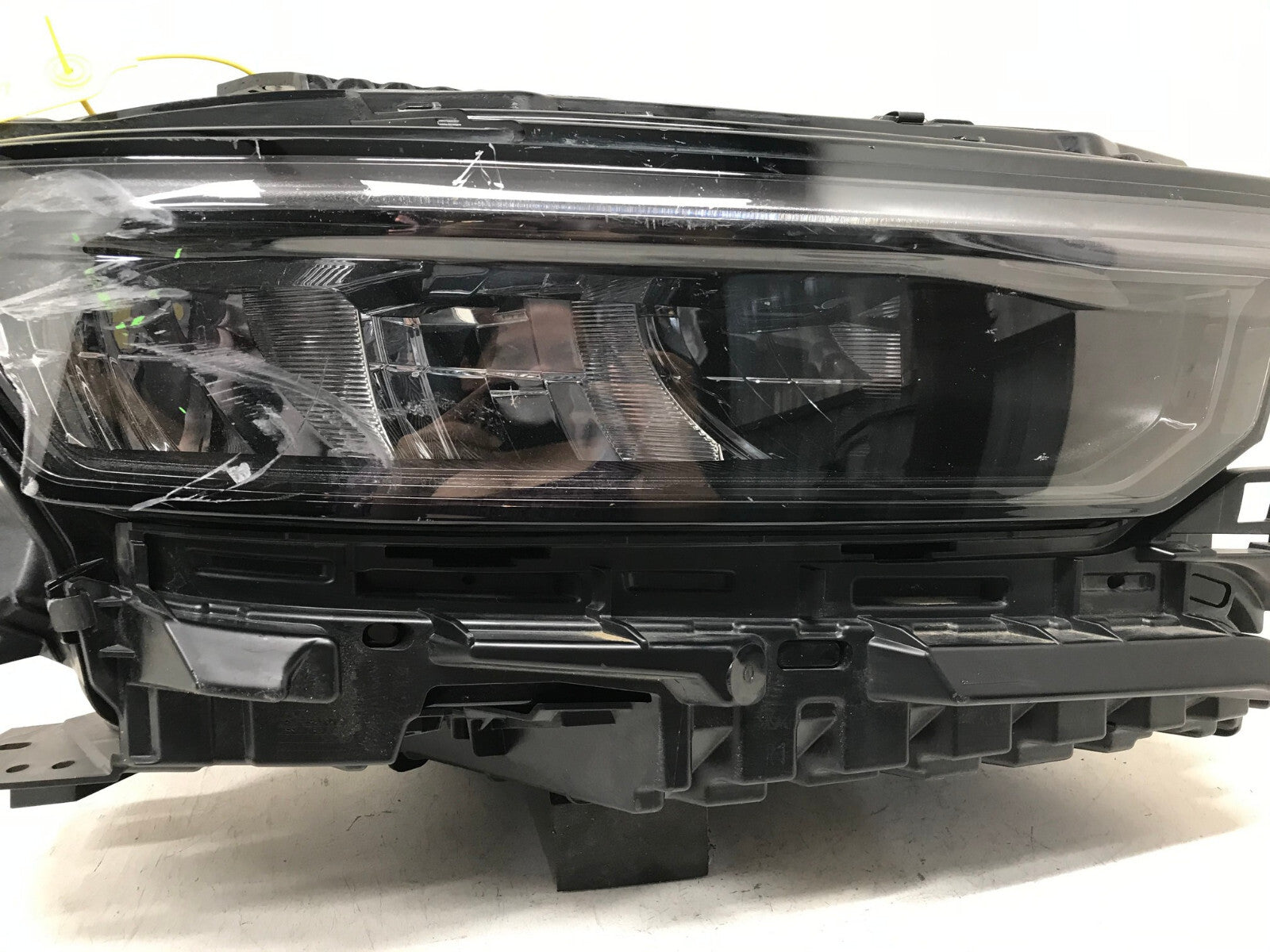 Headlight Damaged RH Jeep Grand Cherokee 2021 2022 68376986AF OEM