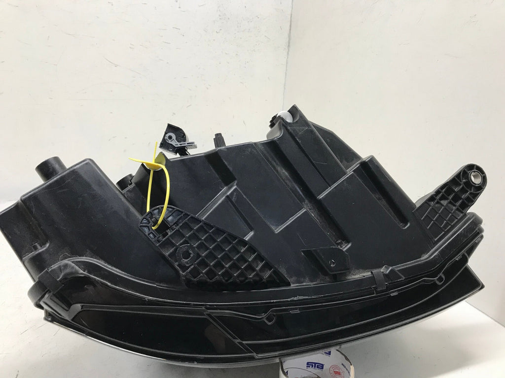 Headlight Damaged RH Right 2022-2023 Jeep Grand Cherokee Base LED 68584658AC OEM