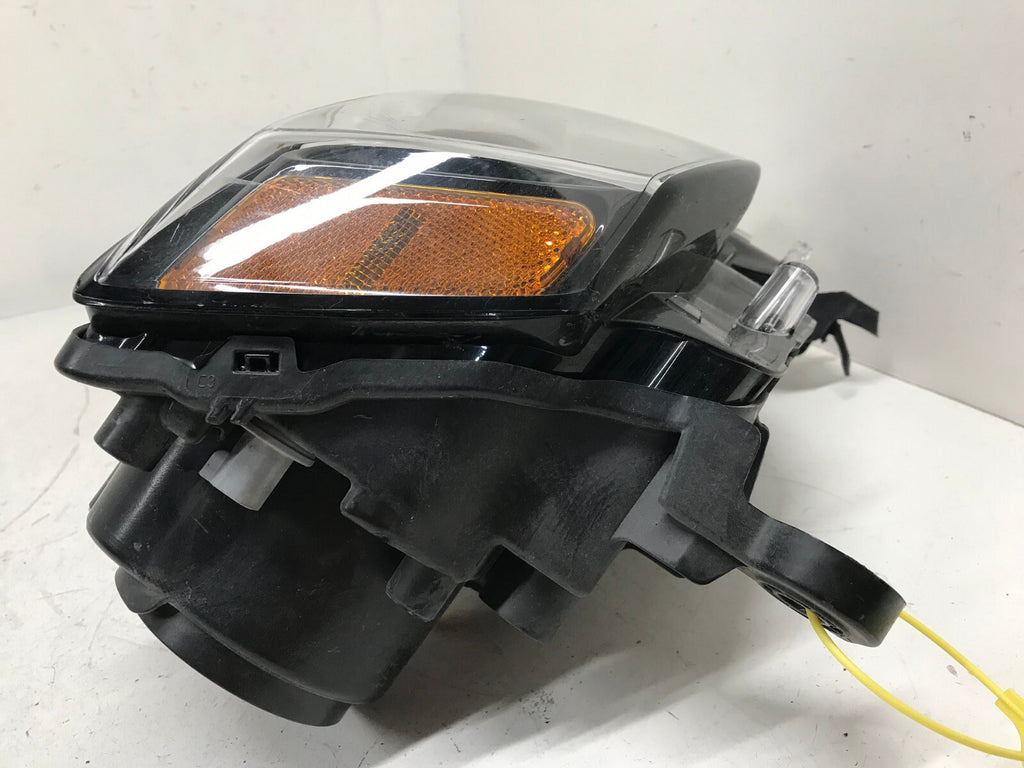 Headlight Damaged Halogen Right RH Jeep Grand Cherokee 17-2021 68266646AD OEM
