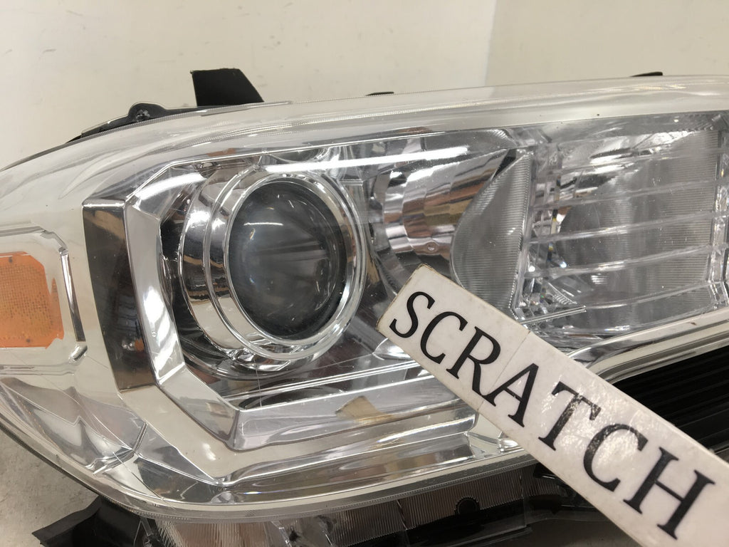 Headlight Damaged Right Passenger RH Toyota Tacoma 2016-2018 8111004270 OEM