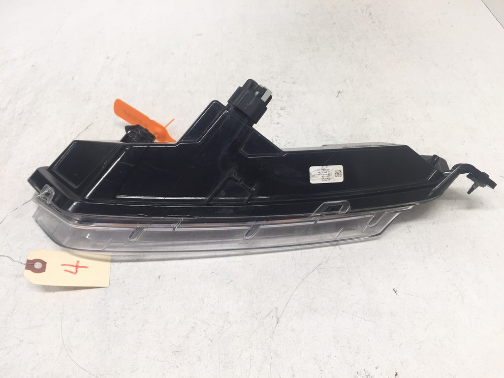 Fog light Damaged Left Side LH Chevy Impala 2014 2015 2016 2017 300461-AA OEM