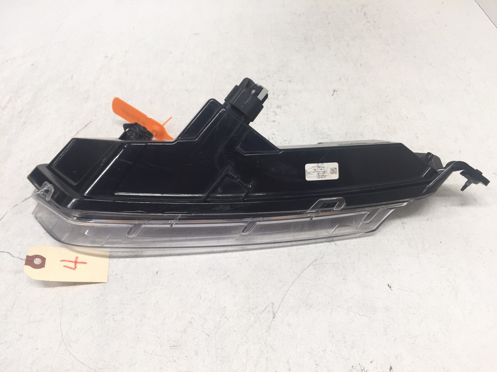 Fog light Damaged Left Side LH Chevy Impala 2014 2015 2016 2017 300461-AA OEM