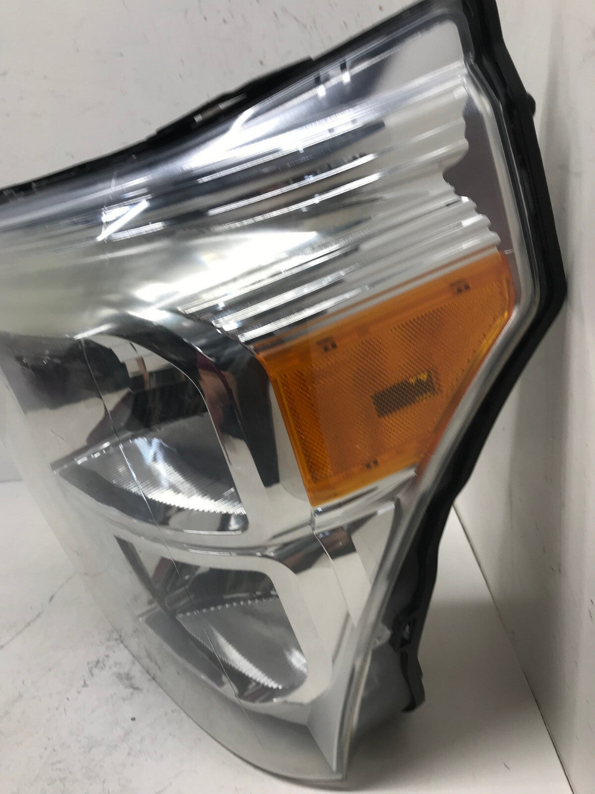 Headlight Damaged LH Driver 11-2015 Ford F350 F450 Super Duty BC34-13006-B OEM