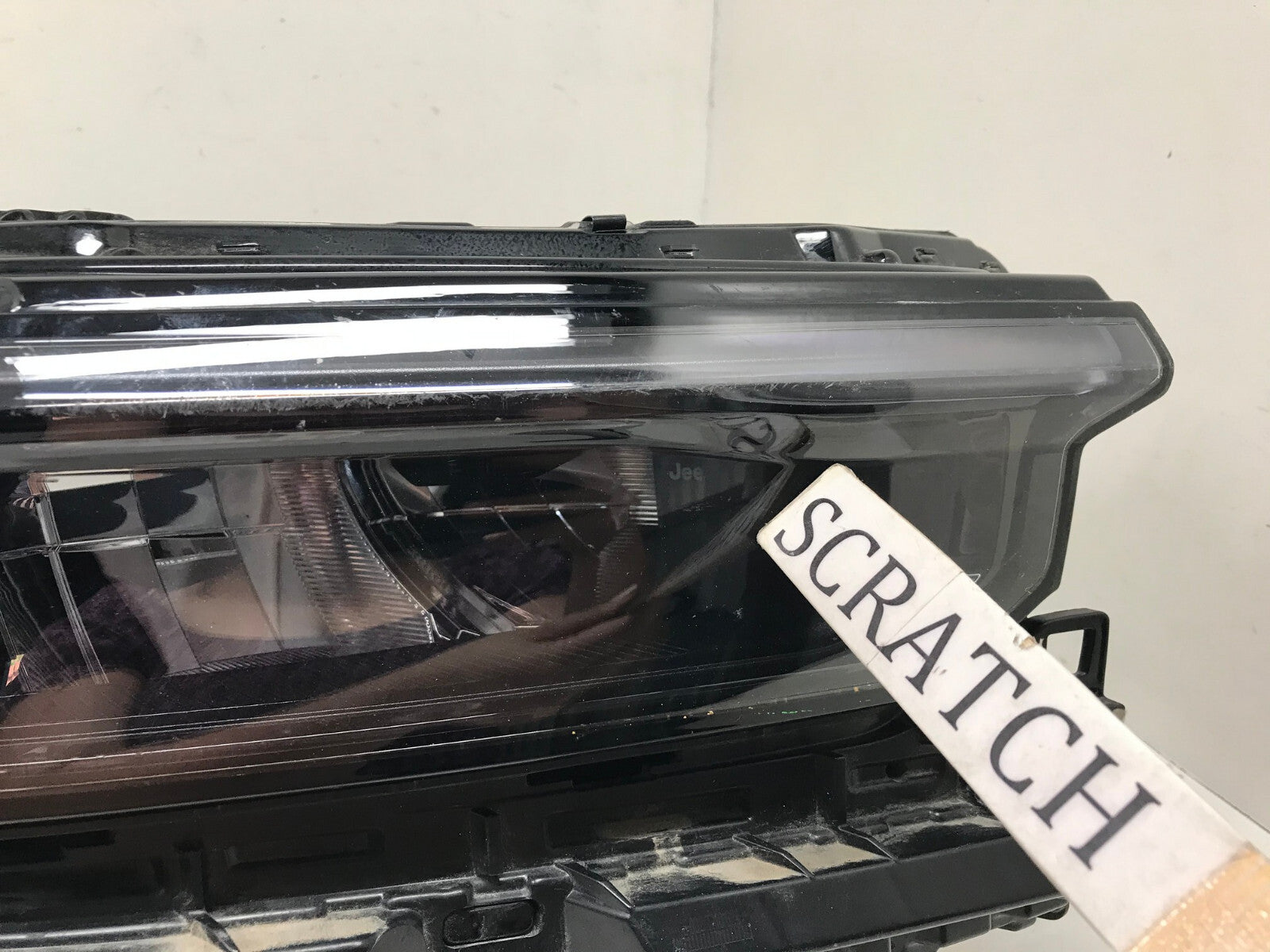 Headlight Damaged Pass. RH Jeep Grand Cherokee 21 2022 P68376992AE OEM