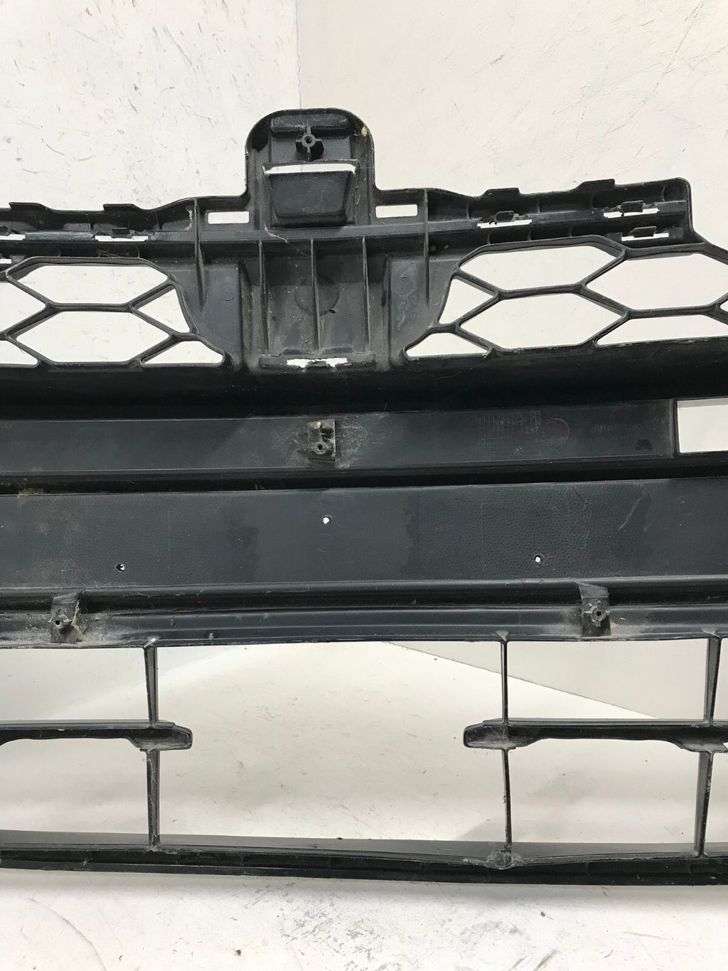 Grill Grille Honda Accord 2018-2019 71111-TVA-A5 OEM