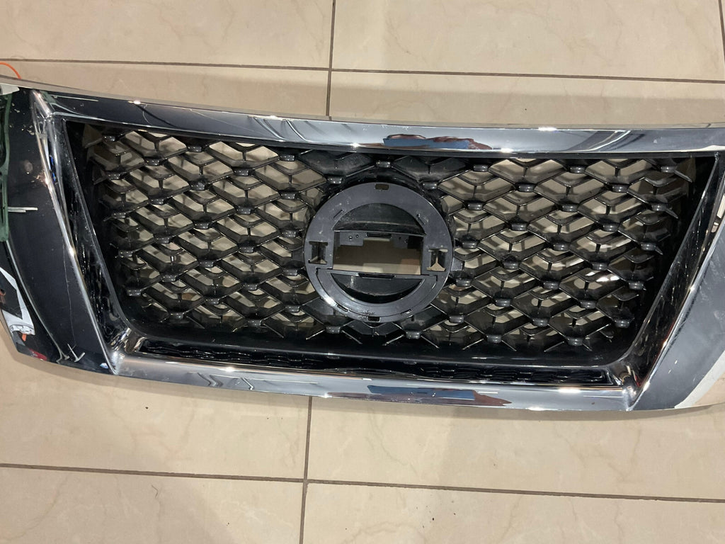 Grille Grill Silver Black 2013-2016 Nissan Pathfinder S SL SV CAPA